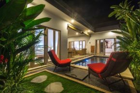 Отель Castro Villa  Kuta